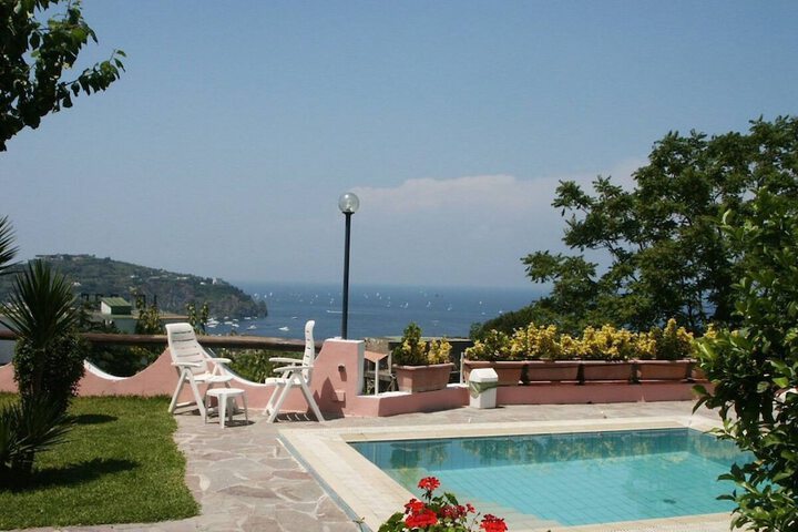 Pools & Facilities