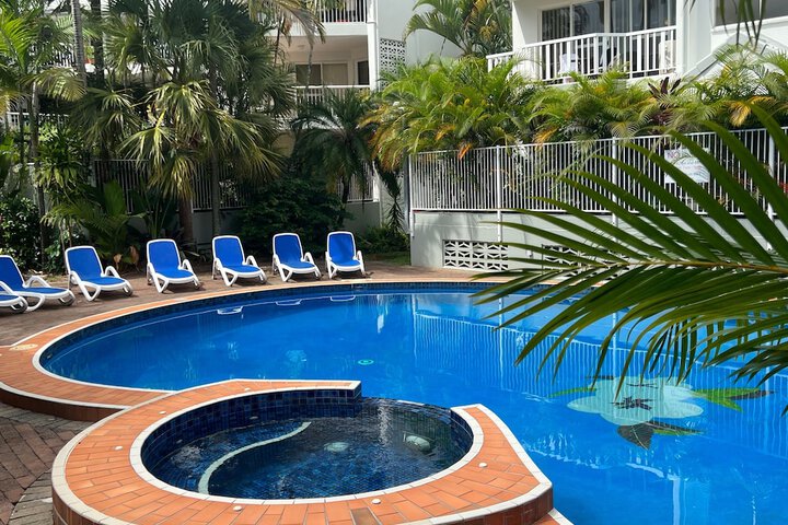 Pool 7 of 10