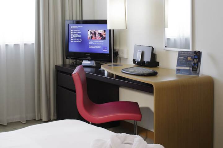 Room 9 of 130