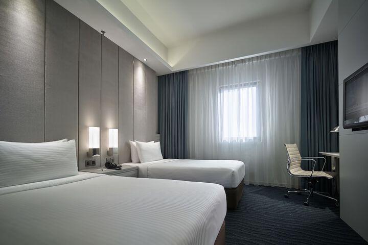 Room 18 of 49