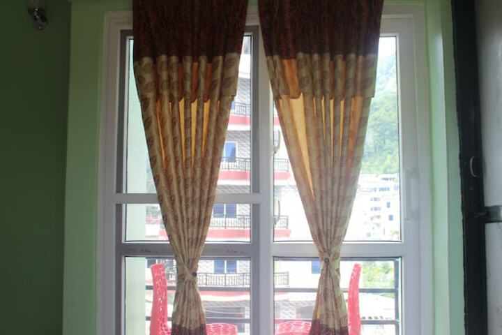 Room 4 of 14