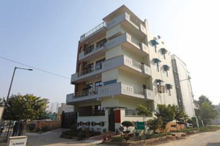 Hotel 7 of 28