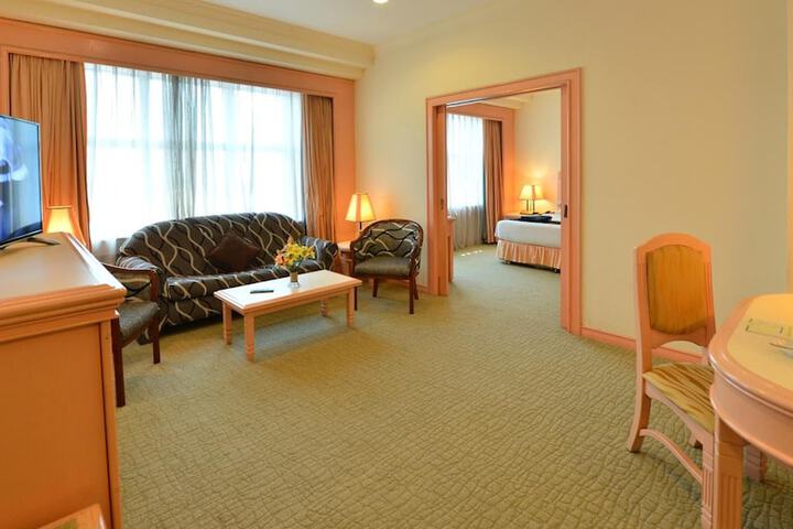 Room 29 of 49