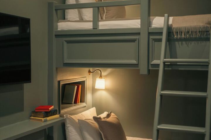 Room 5 of 123