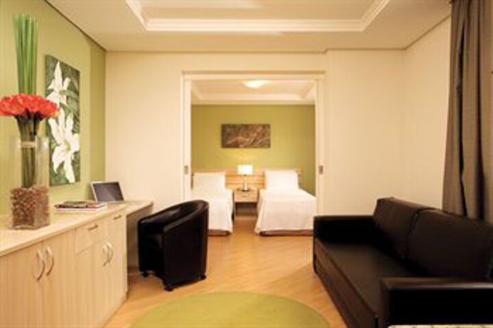 Room 4 of 15