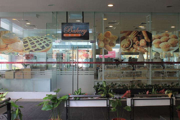 Snack bar