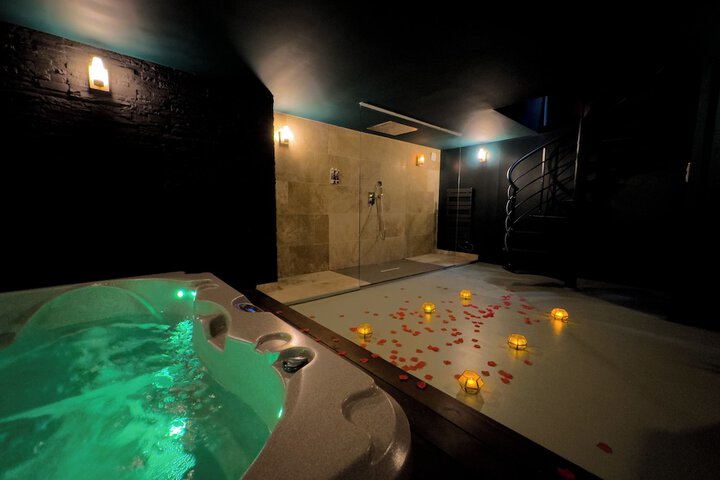 Spa 32 of 51
