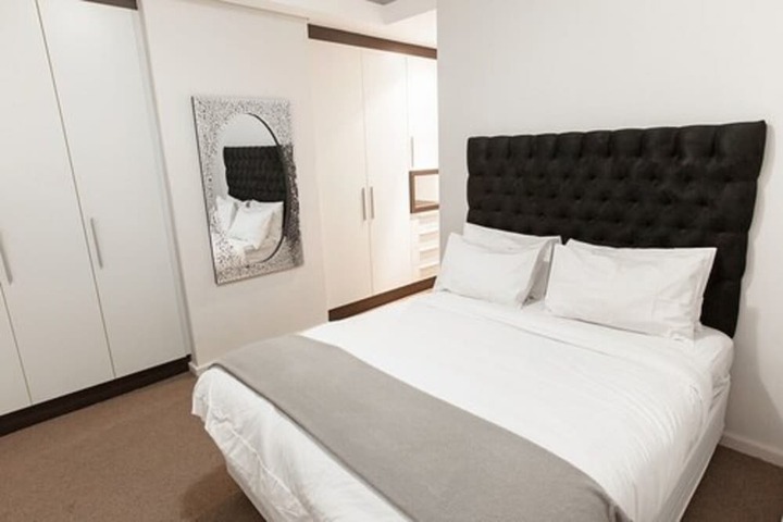 Room 34 of 132