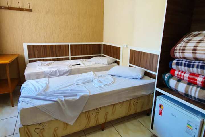 Room 7 of 32