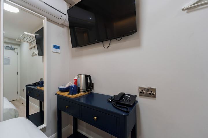 Room 39 of 106