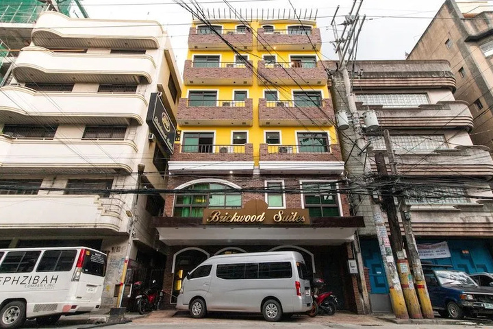 RedDoorz Near SM San Lazaro Manila