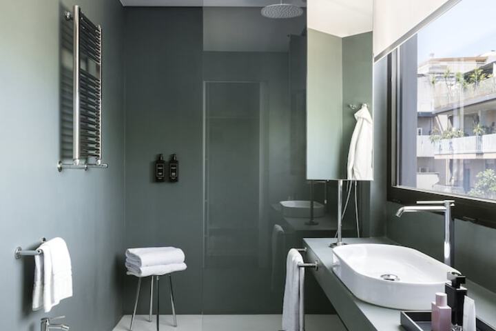 Room 36 of 69