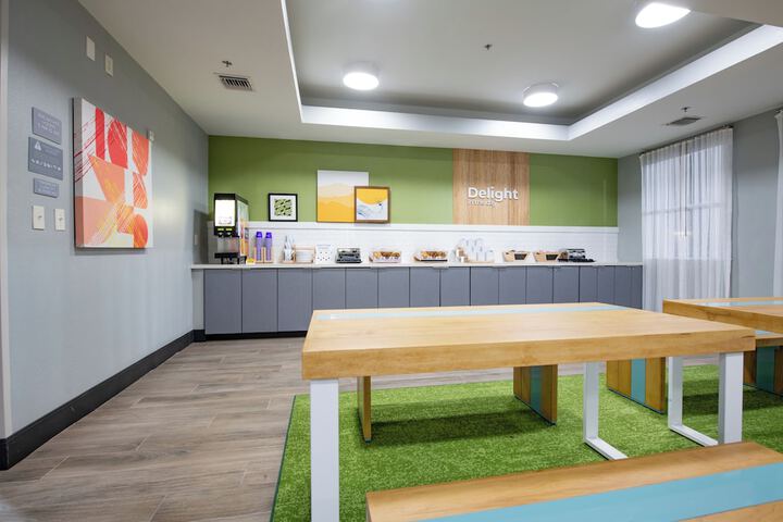 Breakfast area