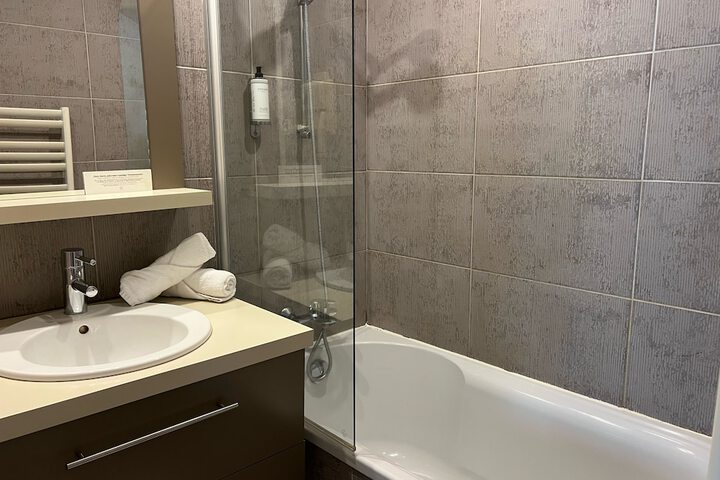 Room 30 of 54