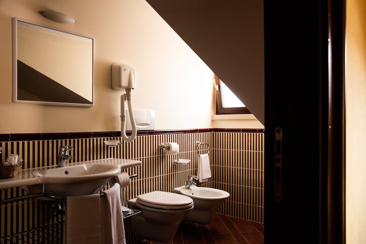 Room 31 of 53
