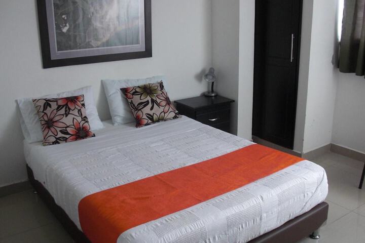 Room 33 of 47