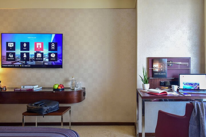 Room 25 of 106
