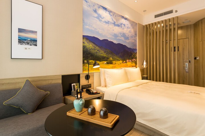 Room 6 of 39