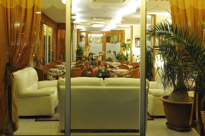 Guest Lobby