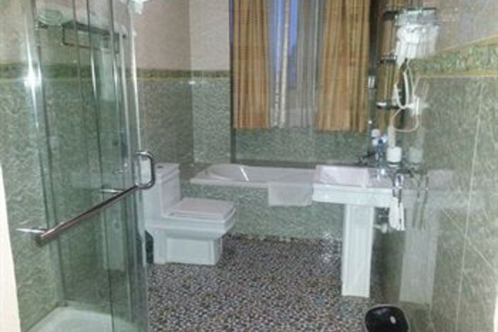 Room 4 of 31
