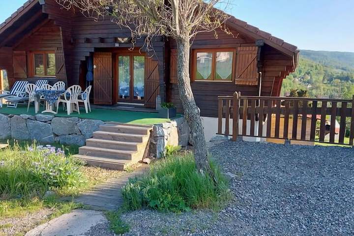 Nice Chalet With Sauna in Vosges in Saint-Maurice-sur-Moselle
