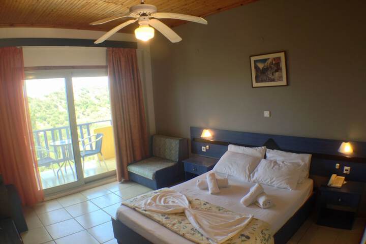 Room 5 of 50