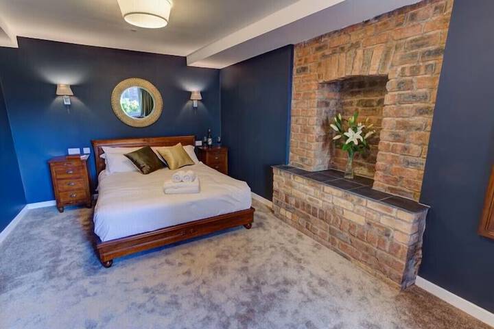 Room 15 of 24