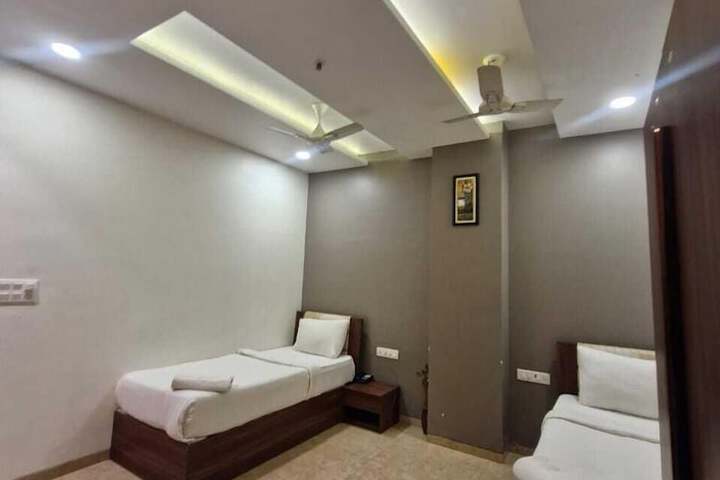Room 35 of 58