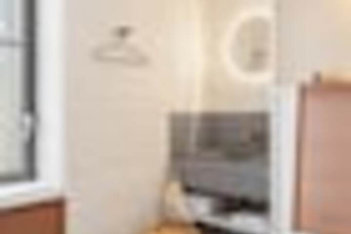 Room 74 of 171