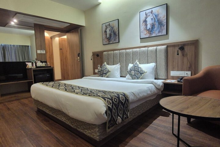 Room 34 of 87