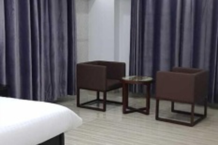Room 48 of 60