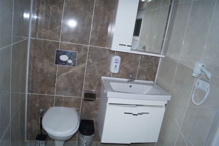 Room 20 of 32