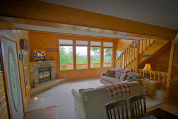 Room 6 of 10