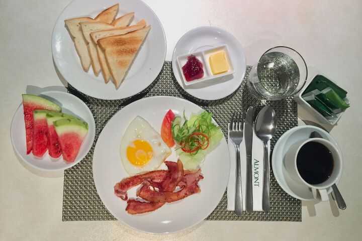 Breakfast meal