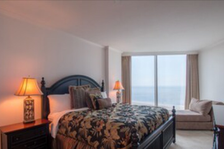 Room 25 of 29