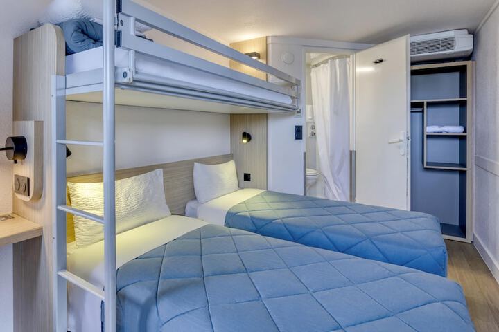 Room 19 of 34