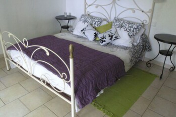 Room 16 of 19