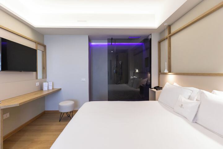 Room 15 of 35