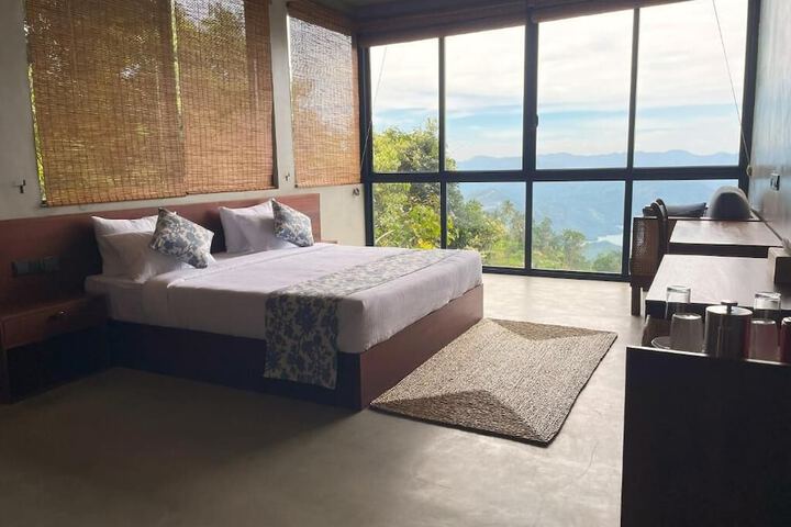 Room 21 of 47