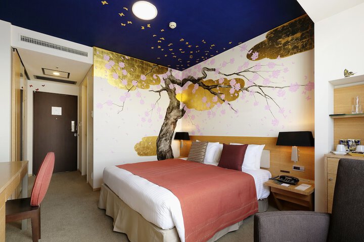 Room 25 of 219