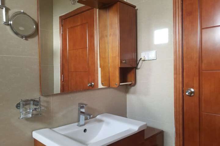 Room 14 of 36