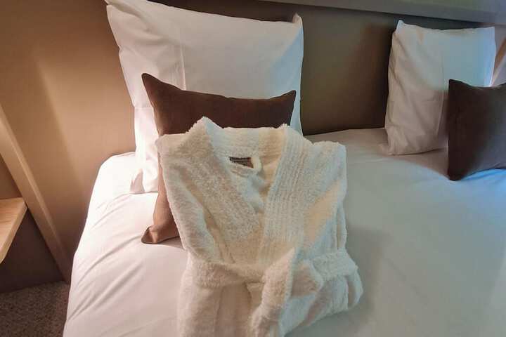 Room 3 of 61