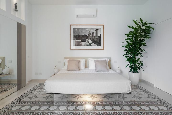 Room 3 of 45
