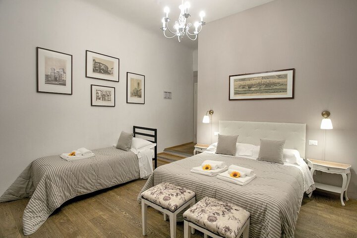 Room 13 of 21