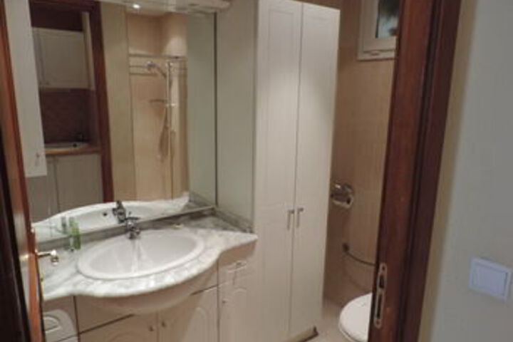 Room 7 of 38