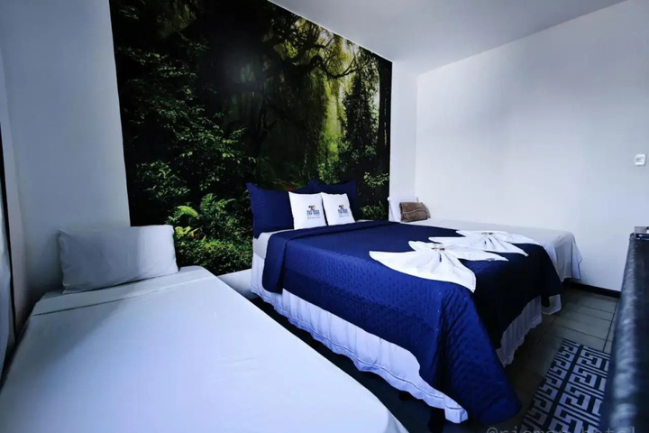Room 3 of 18