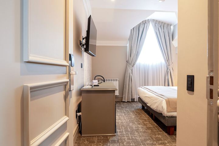 Room 12 of 51