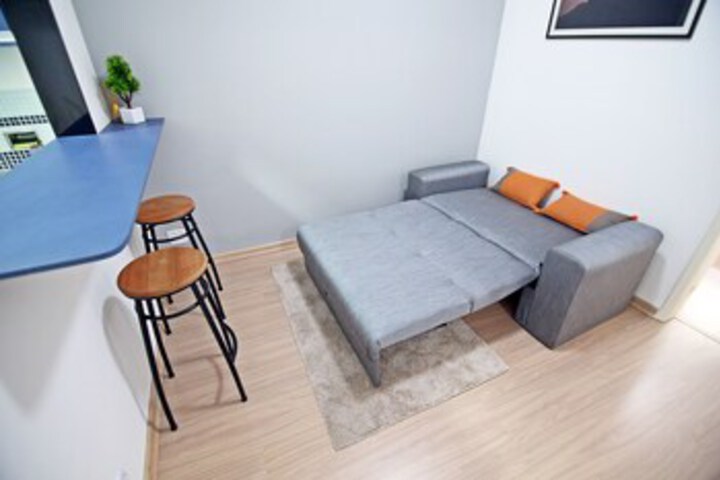 Room 5 of 10