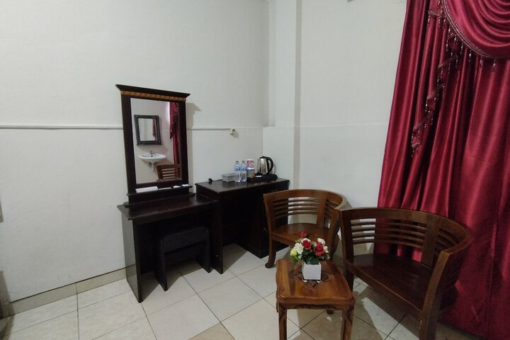 Room 9 of 17