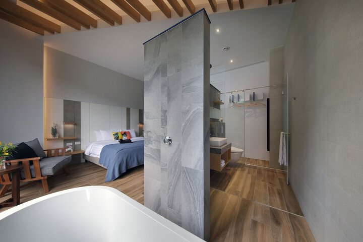 Room 29 of 53